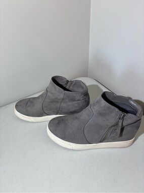 Universal Thread Brown Slip-On Textile Sneaker